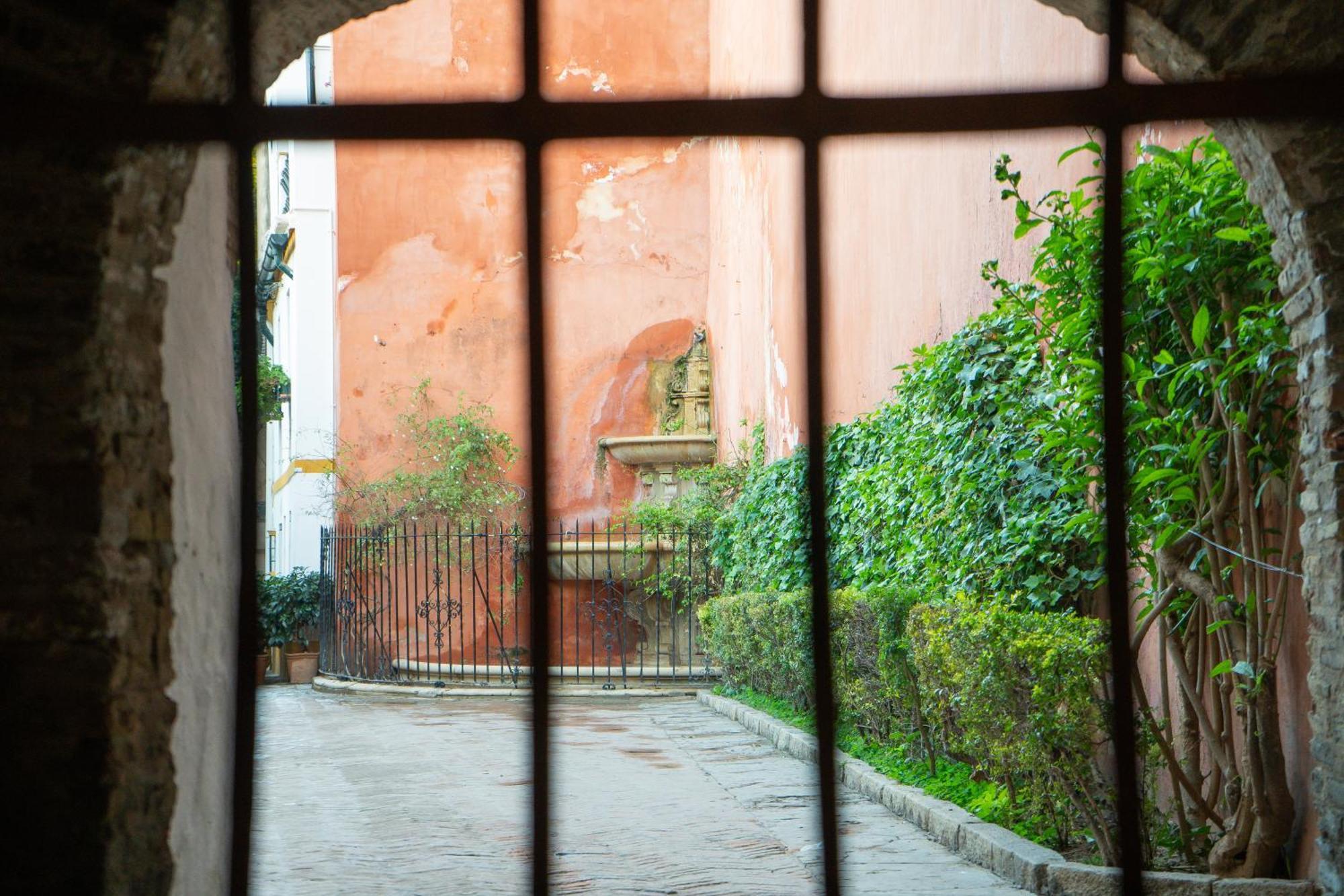 Historic House In The City Center Sevilla Bagian luar foto