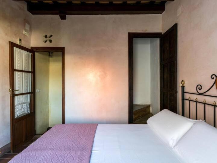 Historic House In The City Center Sevilla Bagian luar foto